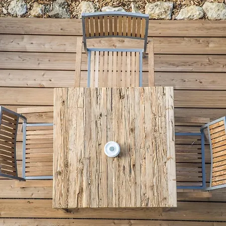 Winzarei Ciringa Menhard Couette-café *