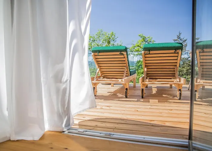 Winzarei Ciringa Menhard 住宿加早餐酒店