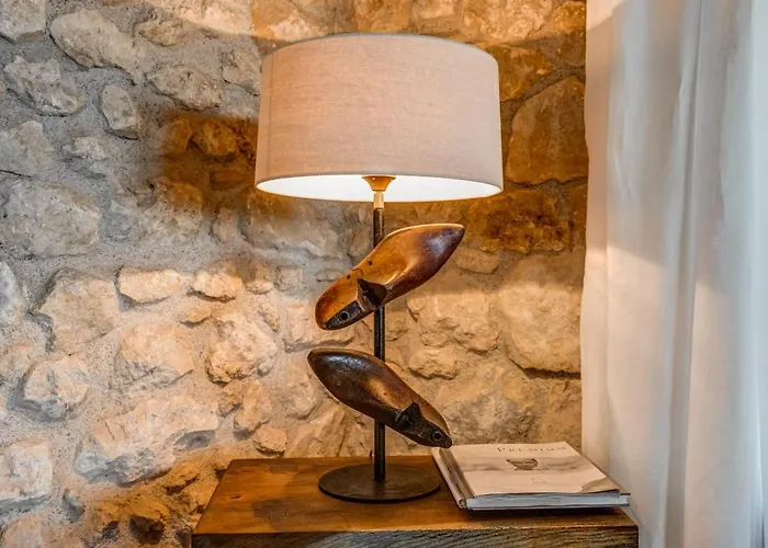 Winzarei Ciringa Menhard 住宿加早餐酒店