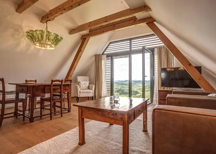 Winzarei Ciringa Menhard